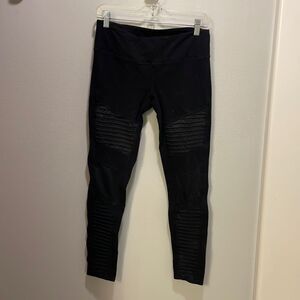 Alo Yoga woman’s black yoga pants